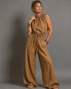 Alexa | Jumpsuit sin mangas de pierna ancha con cinturón