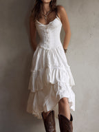 Marisela | Vestido midi con corsé, olanes escalonados y encaje