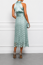 Norma | Vestido midi elegante con manga corta