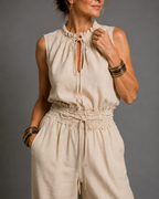 Alexa | Jumpsuit sin mangas de pierna ancha con cinturón