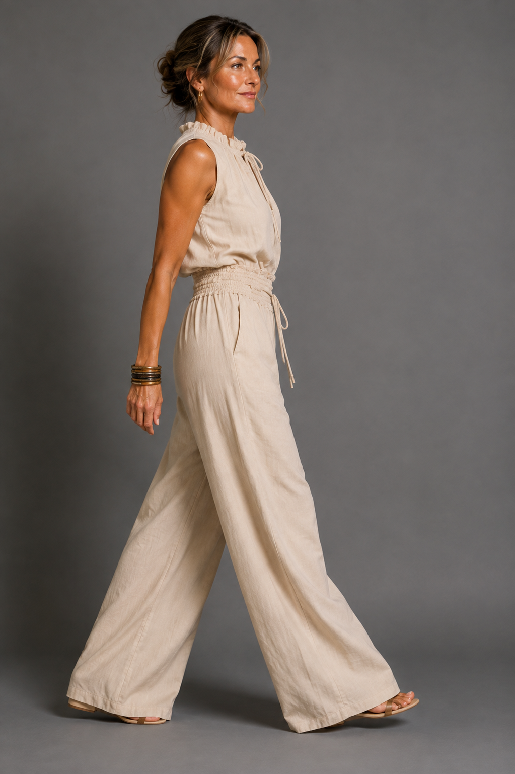 Alexa | Jumpsuit sin mangas de pierna ancha con cinturón