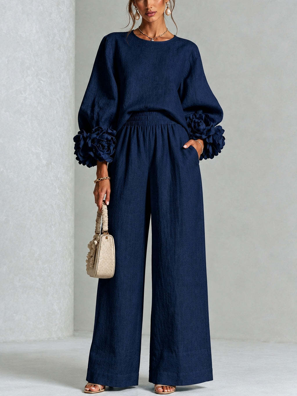 Rosalba | Conjunto de blusa con puños florales y pantalón de pierna ancha