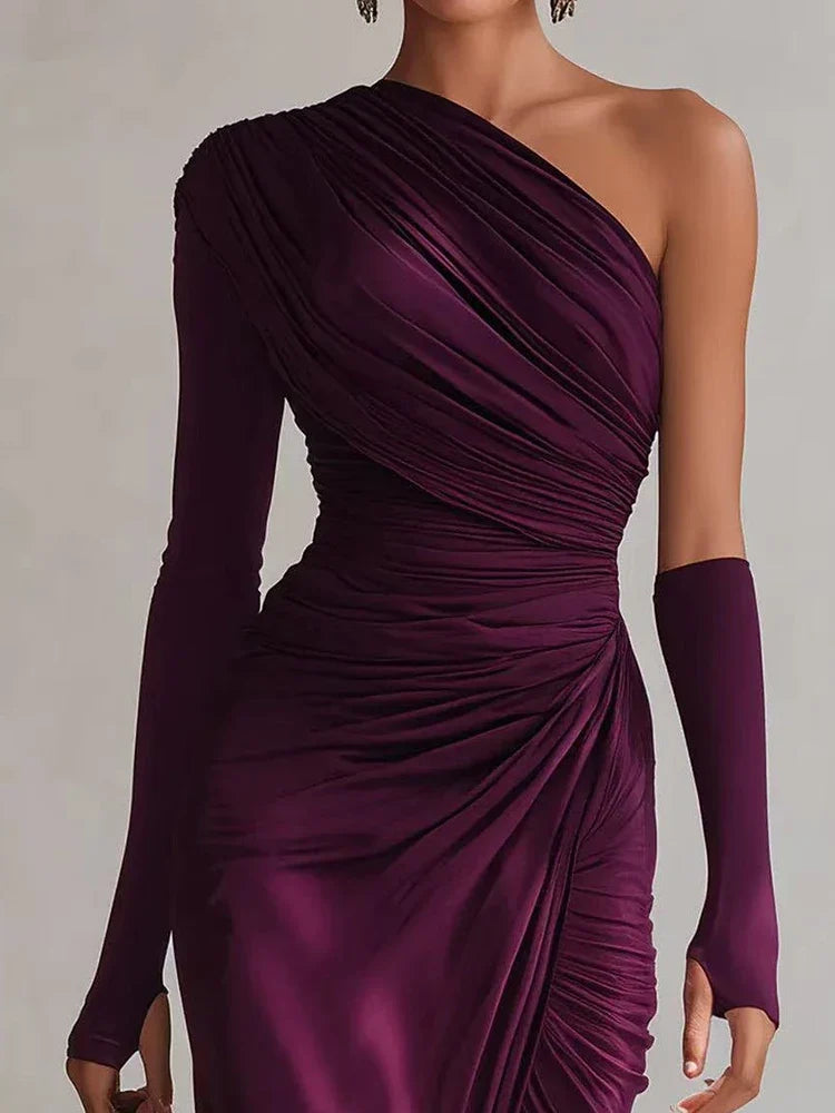 Josephine | Vestido largo fruncido de un hombro con una manga larga