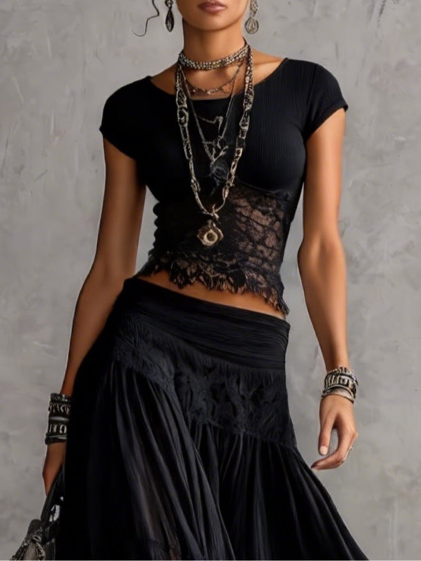 Adelina | Conjunto negro de encaje con falda plisada