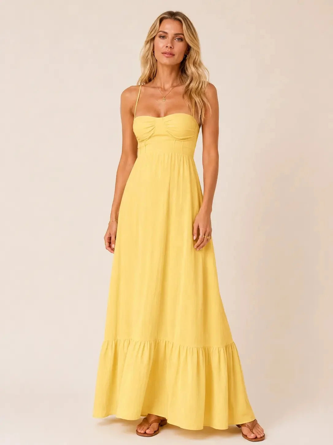 Natasha | Vestido largo con escote corazón y tirantes